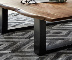 #nussbaumfarben #u-gestellschwarz