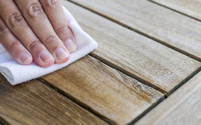 Reinigung und Pflege für lackierte und geölte Holzoberflächen