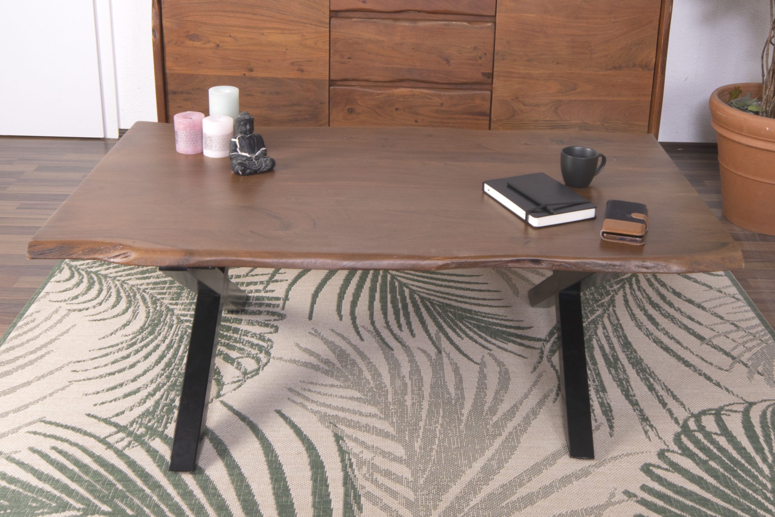 Couchtisch Baumkante 120 x 80 cm Akazie nussbaumfarben X-Gestell schwarz Quintus