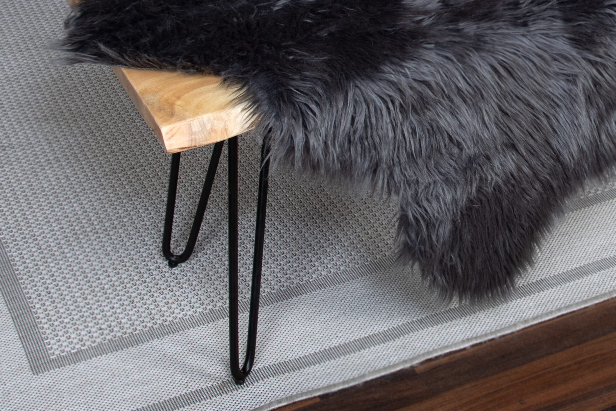 Sitzbank Baumkante 200 cm natur massiv Akazie Hairpin schwarz Quintus – Bild 7