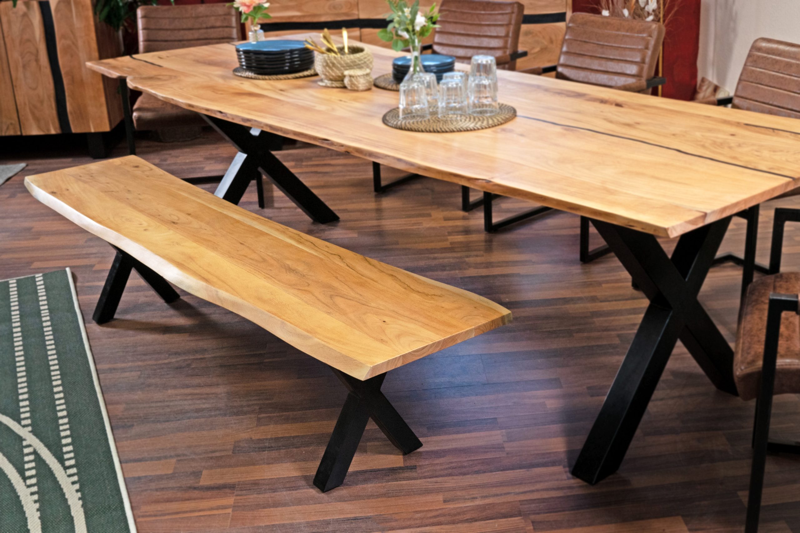 Sitzbank Baumkante 220 cm natur massiv Akazie X-Gestell schwarz Quintus – Bild 5