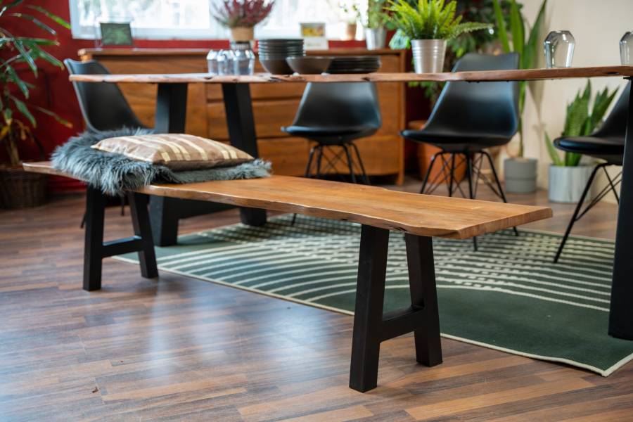 SAM_NEU-Esszimmer-Baumkante-Baenke-Quintus-nuss-A_FC3BCC39Fe-200-Quintus_nuss_A_Gestell_200_02