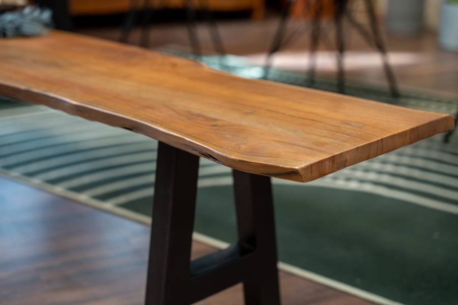 SAM_NEU-Esszimmer-Baumkante-Baenke-Quintus-nuss-A_FC3BCC39Fe-200-Quintus_nuss_A_Gestell_200_04