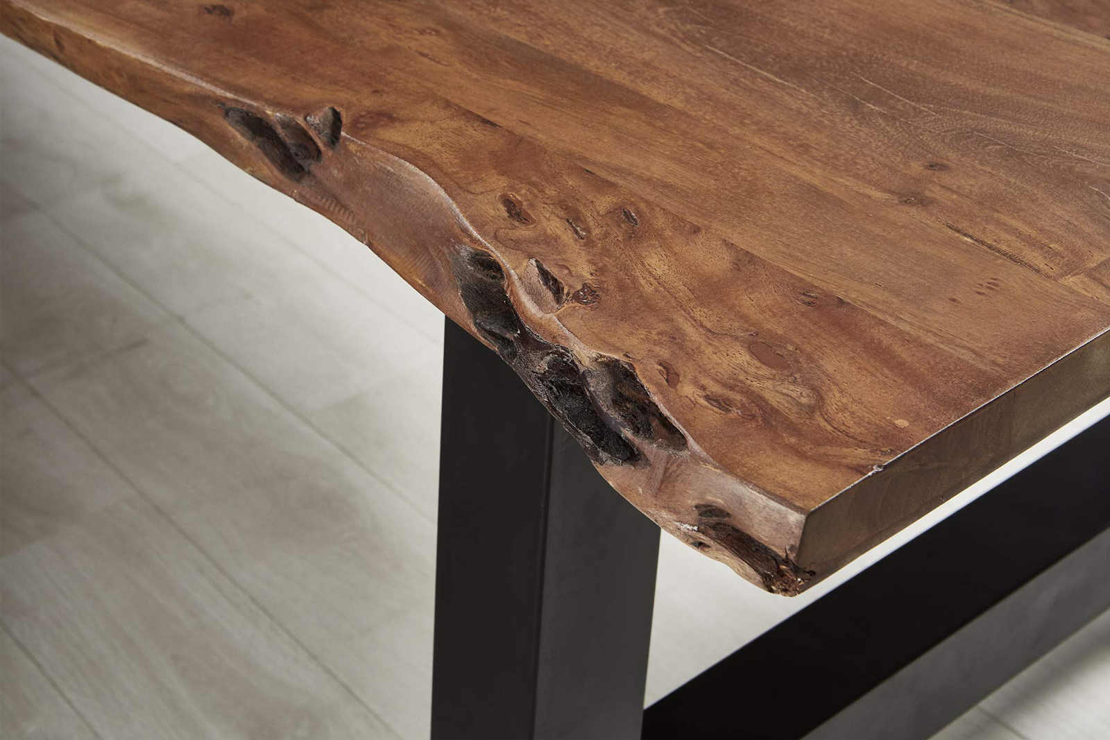 Esstisch Baumkante massiv Akazie nussbaum 260 x 100 schwarz Alicante – Bild 4