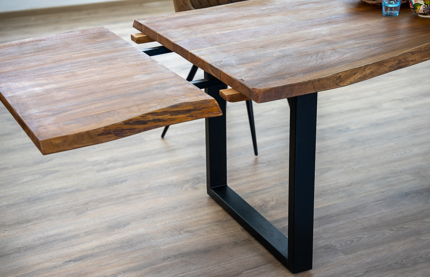 B-Ware Baumkantentisch nougat 220(320)x100cm mit Ansteckplatten U-Gestell schwarz BARCELONA – Bild 7