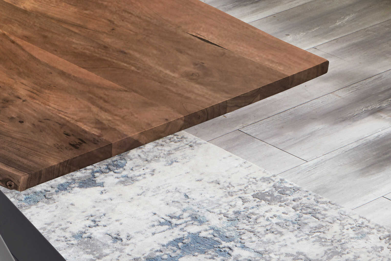 Esstisch Baumkante massiv Akazie nussbaum 120 x 80 Spider-Gestell schwarz BENNI – Bild 6