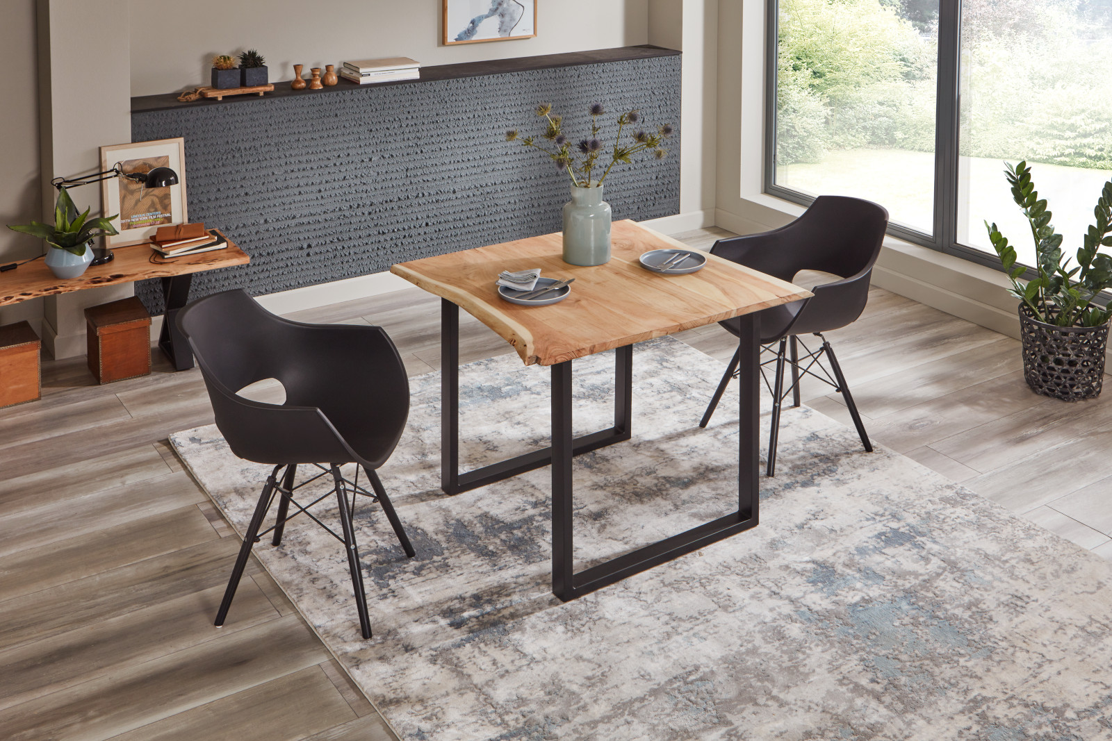 Esstisch Baumkante massiv Akazie Natur 90 x 90 schwarz BILLY