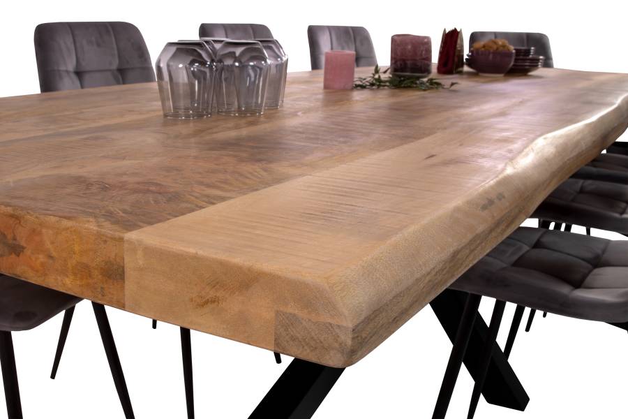 SAM_NEU-Esszimmer-Baumkante-Tische-Cali_aufgedoppelt-Spider_Gestell-mango-schwarz-260-BKT_Cali_mango_rough_04-1