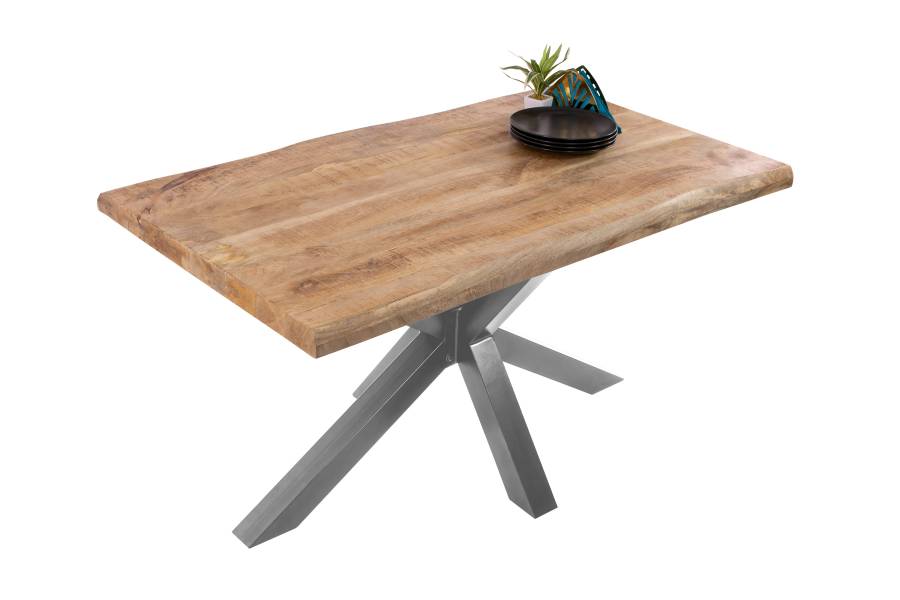 SAM_NEU-Esszimmer-Baumkante-Tische-Cali_aufgedoppelt-Spider_Gestell-mango-silber-160-BKT_Cali_mango_rough_02-1