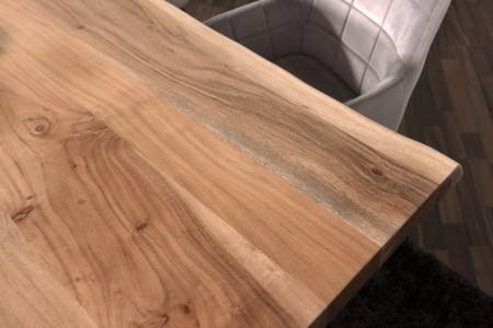 SAM_NEU-Esszimmer-Baumkante-Tische-Cali_aufgedoppelt-Spider_Gestell-natur-silber-300-Cali_natur_300_07