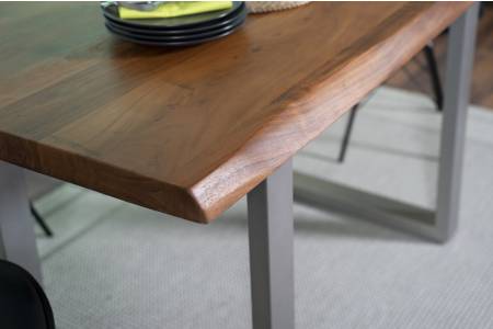 SAM_NEU-Esszimmer-Baumkante-Tische-Cali_aufgedoppelt-U_Gestell-BKT-nuss-silber-140-BKT_Cali_04