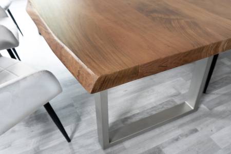 SAM_NEU-Esszimmer-Baumkante-Tische-Cali_aufgedoppelt-U_Gestell-BKT-nuss-silber-320-BKT_Cali_04