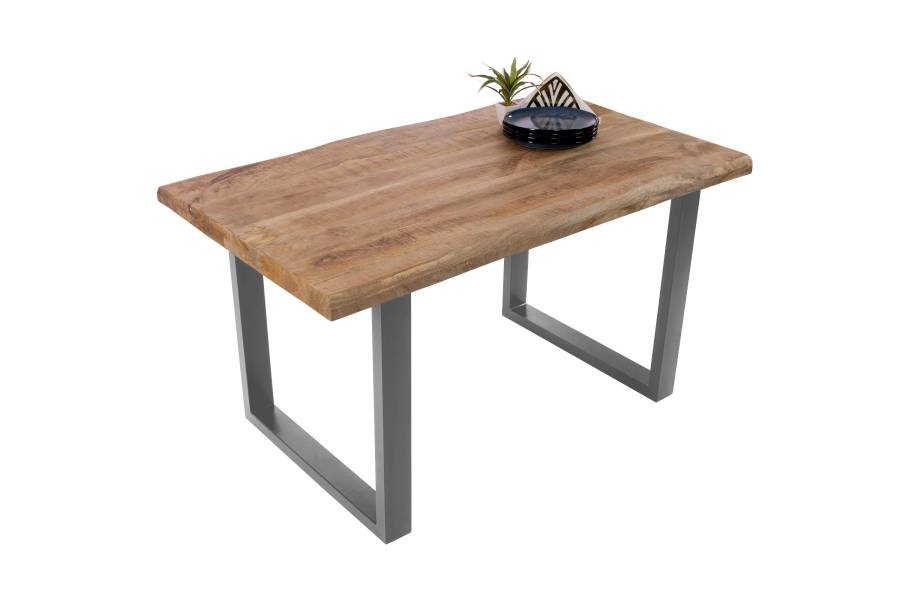SAM_NEU-Esszimmer-Baumkante-Tische-Cali_aufgedoppelt-U_Gestell-mango-silber-120-BKT_Cali_mango_rough_02-1