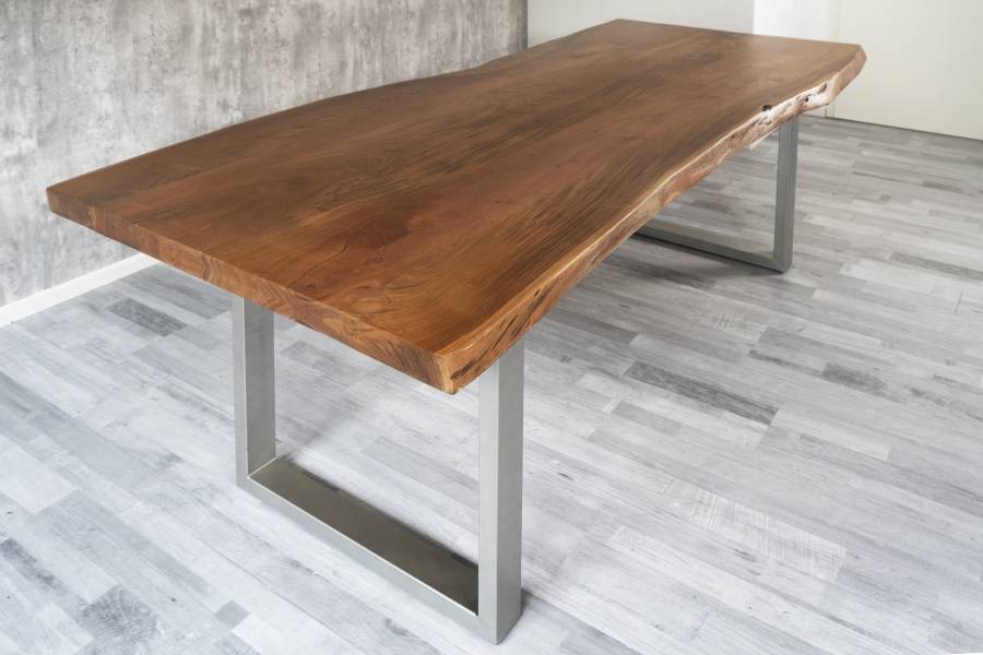 SAM_NEU-Esszimmer-Baumkante-Tische-Cali_aufgedoppelt-U_Gestell-nuss-silber-240-BKT_Cali_nuss_silber_240_02