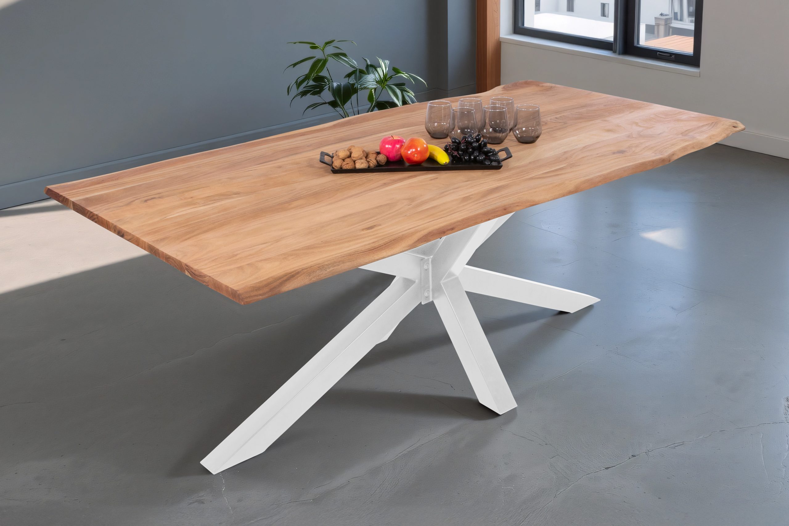 Esstisch Baumkante Akazie massiv eichenfarben 160 x 85 cm Spider-Gestell weiß DEREK