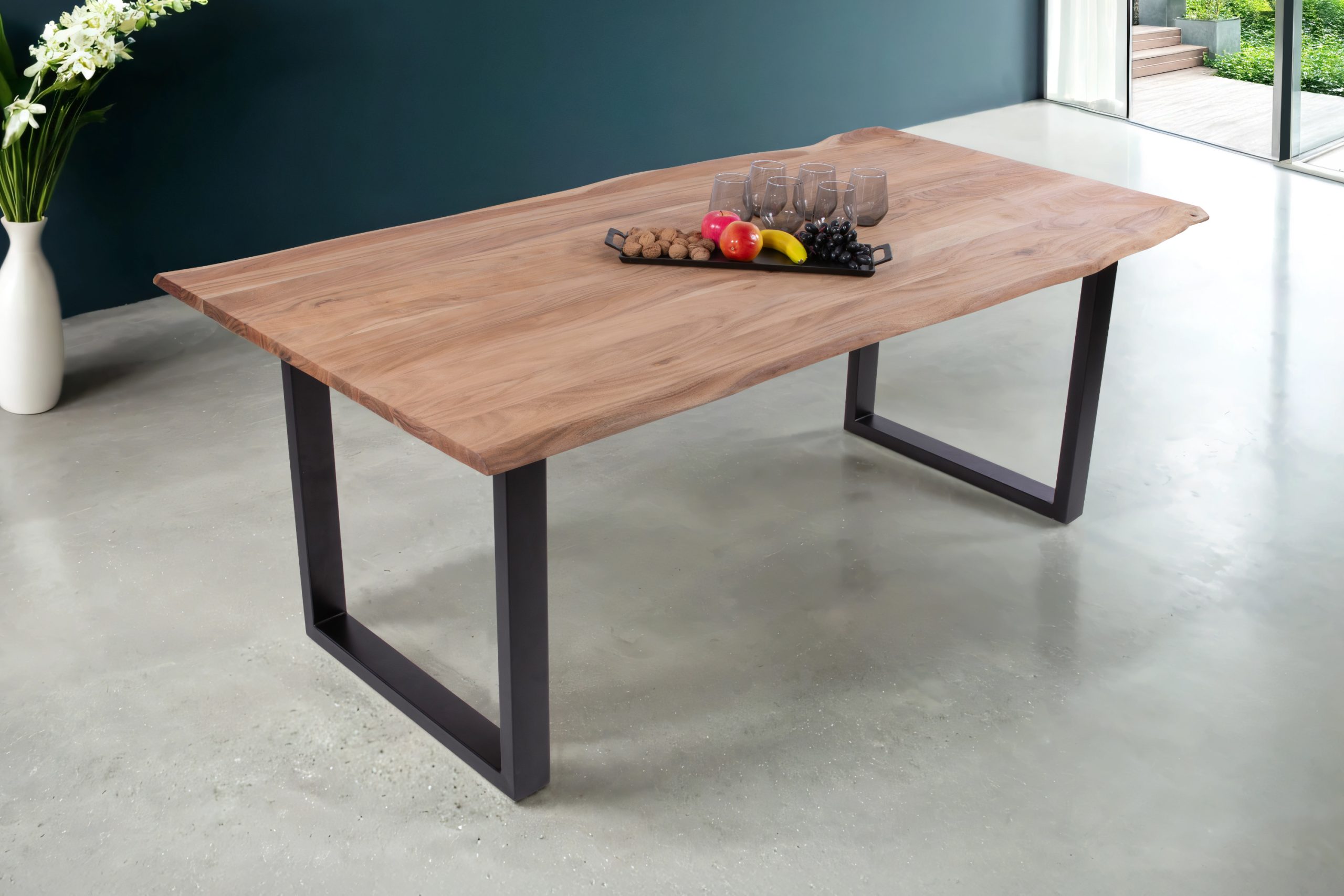Esstisch Baumkante Akazie massiv eichenfarben 260 x 100 cm U-Gestell schwarz DEREK