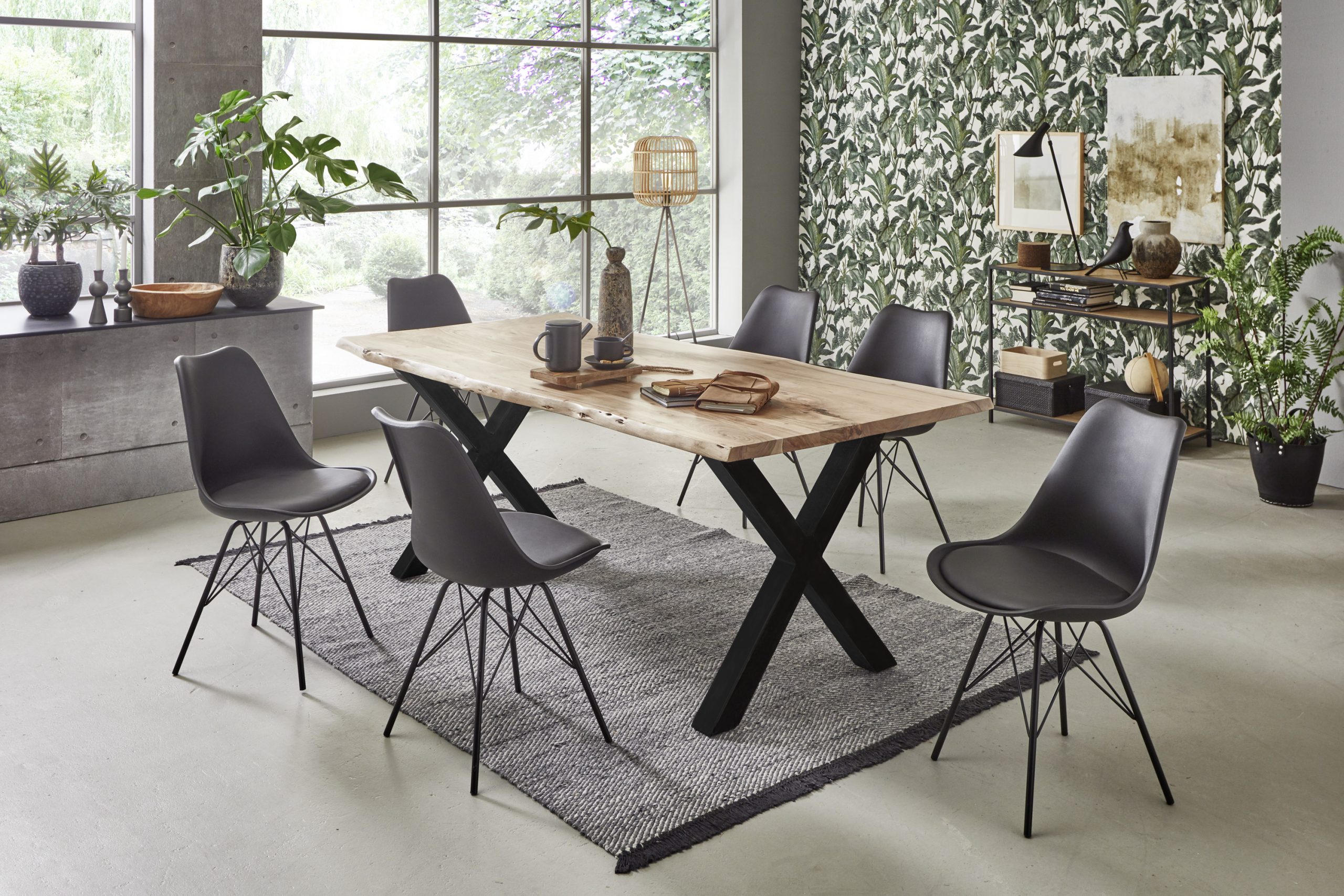 Esstisch Baumkante massiv Akazie natur 160 x 85 X-Gestell Schwarz FREDERIK – Bild 4