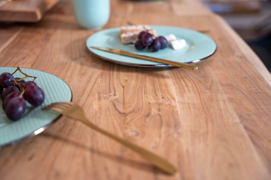 SAM_NEU-Esszimmer-Baumkante-Tische-Iris-80x80Naturfarben-Iris_natur_05