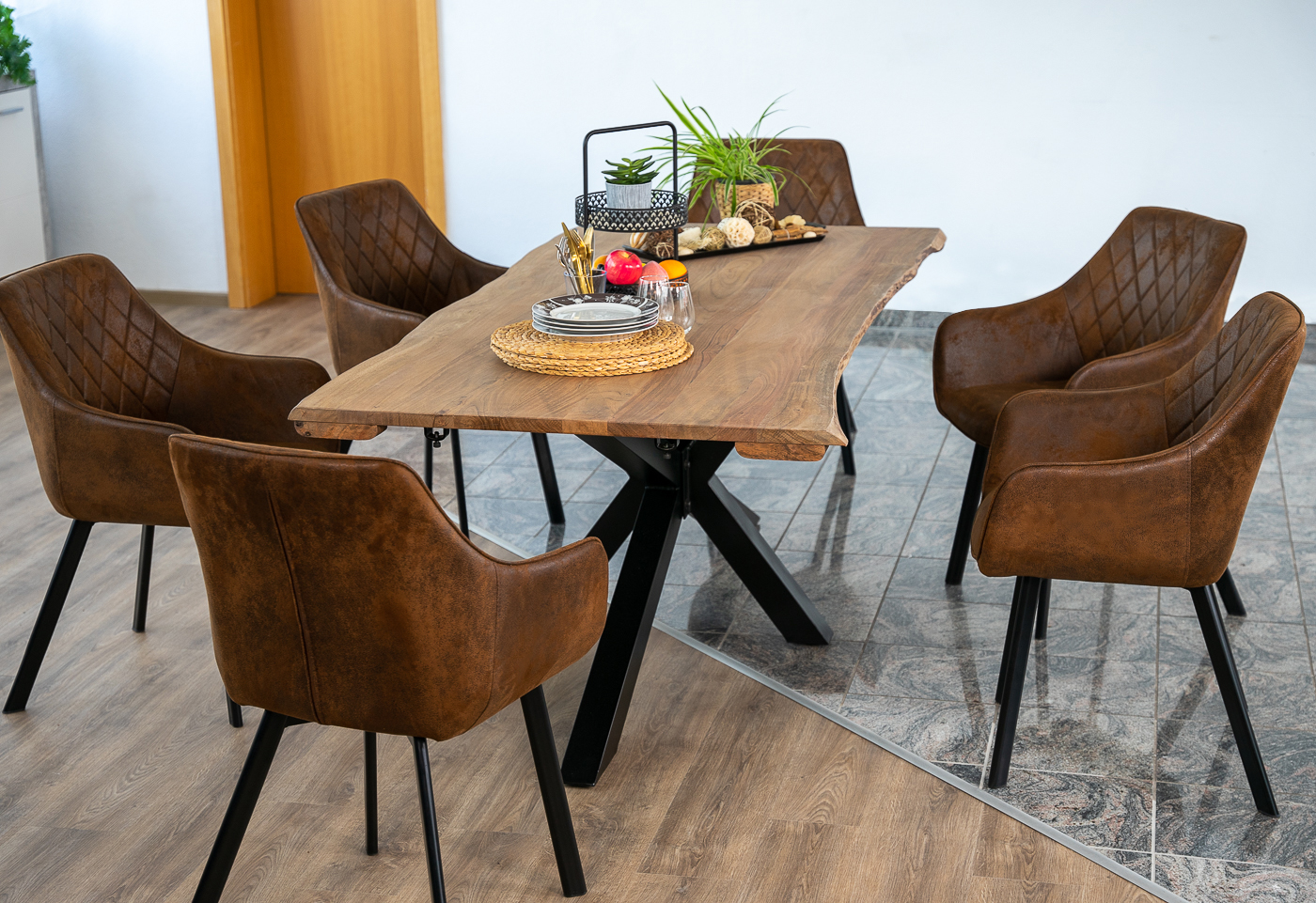 B-Ware Esstisch mit Ansteckplatten, Baumkante massiv Akazie stone 180(280)x90 cm Spider-Gestell Schwarz JANNIK – Bild 6