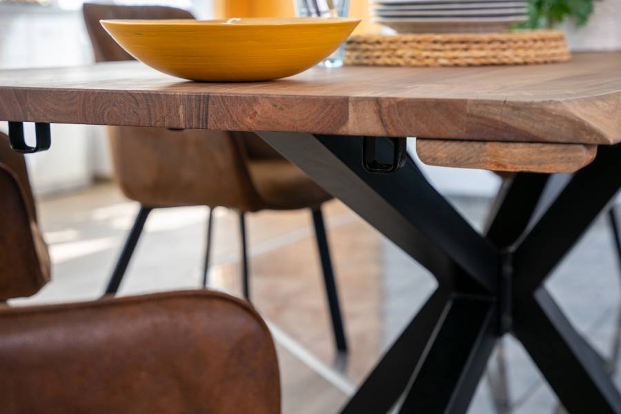 SAM_NEU-Esszimmer-Baumkante-Tische-Janosh-nougat-160-Janosh_nougatfarben_schwarz_09