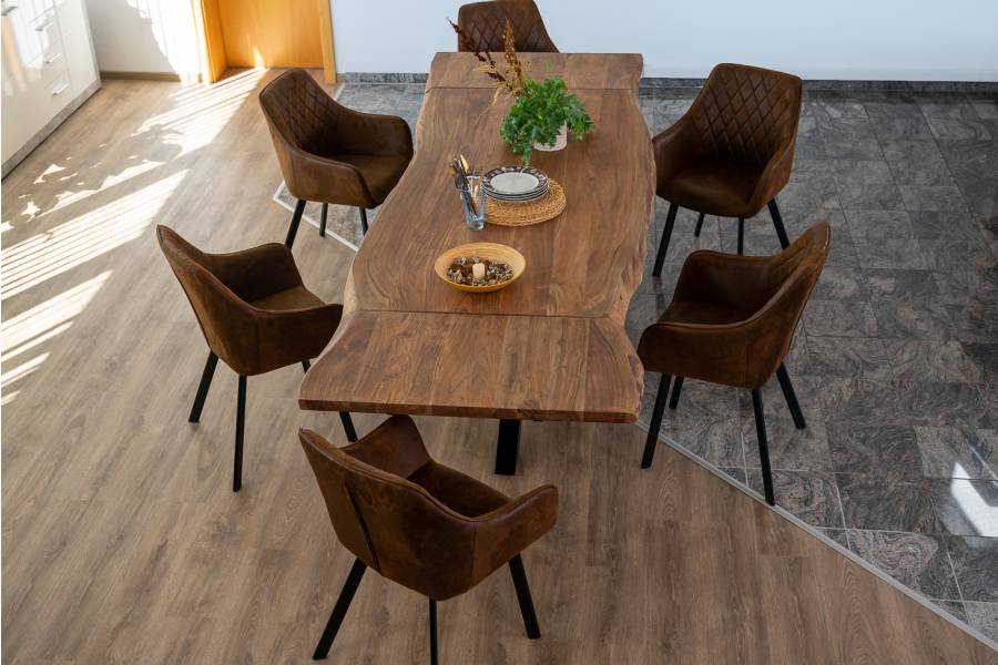 SAM_NEU-Esszimmer-Baumkante-Tische-Janosh-nougat-220-Janosh_nougatfarben_schwarz_02