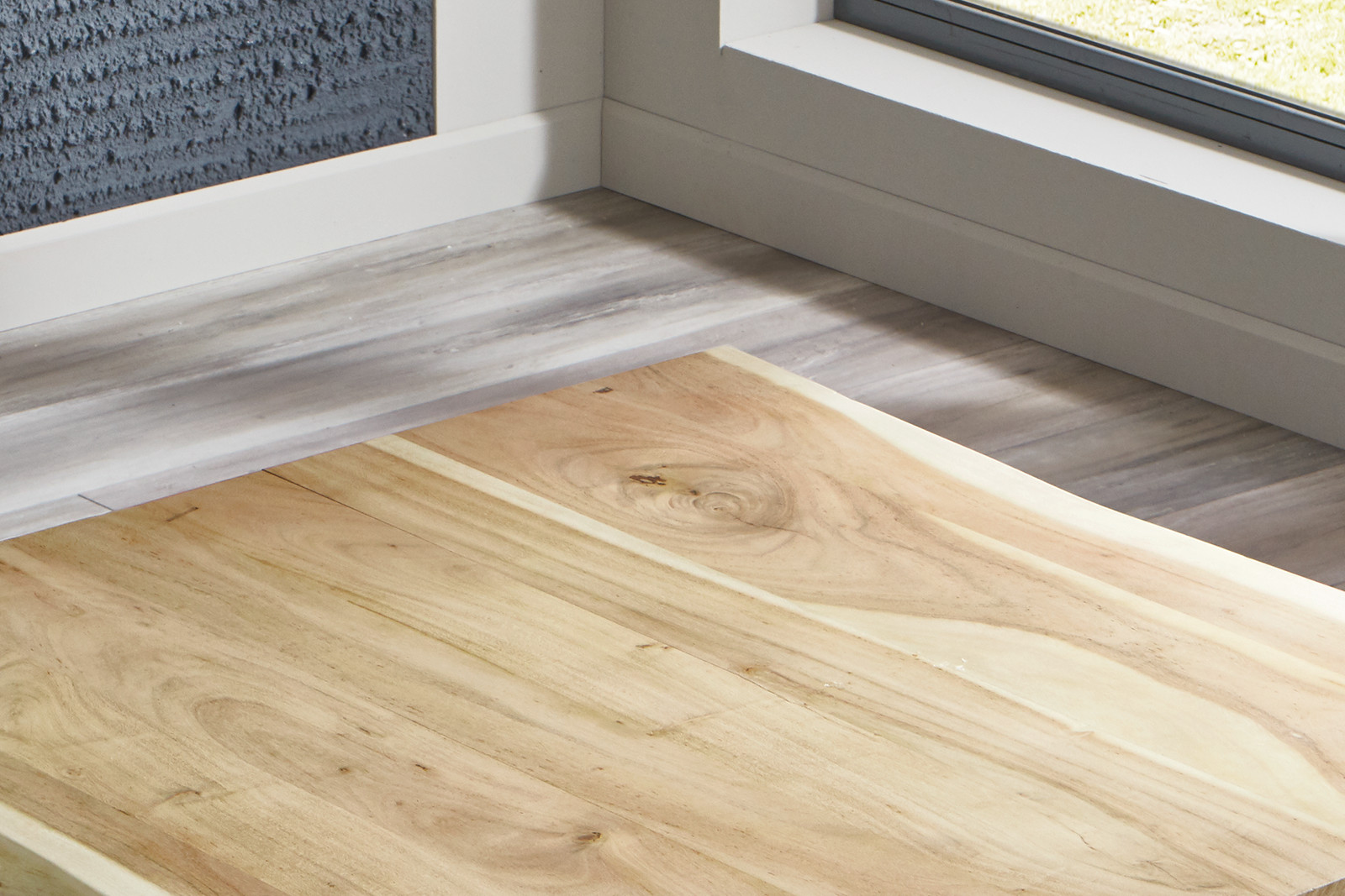 Esstisch Baumkante massiv Akazie Natur 80 x 80 silber Laxmi – Bild 5