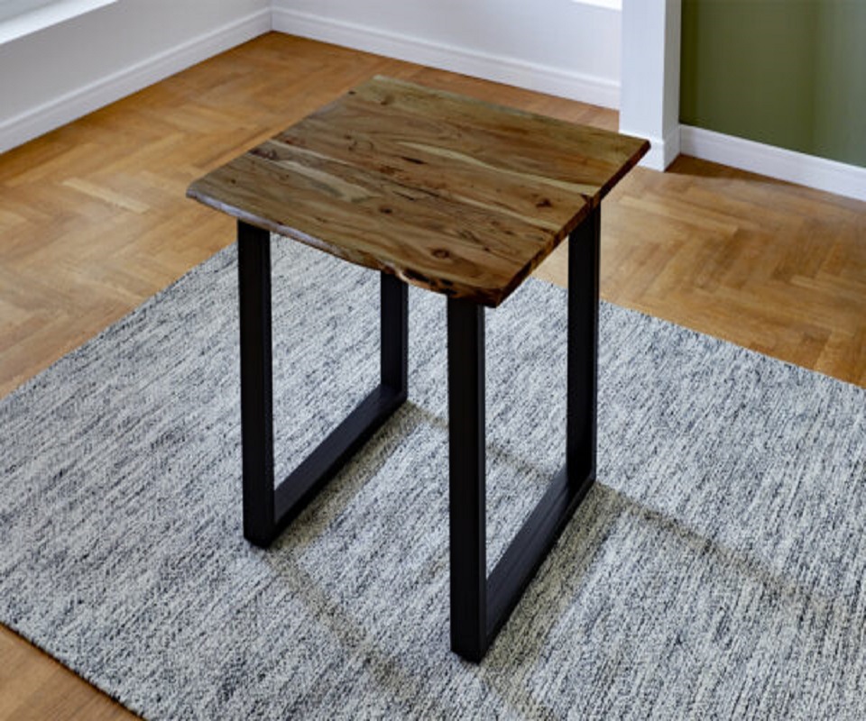 Esstisch Baumkante massiv Akazie nussbaum 80 x 80 U-Gestell schwarz LUBIN