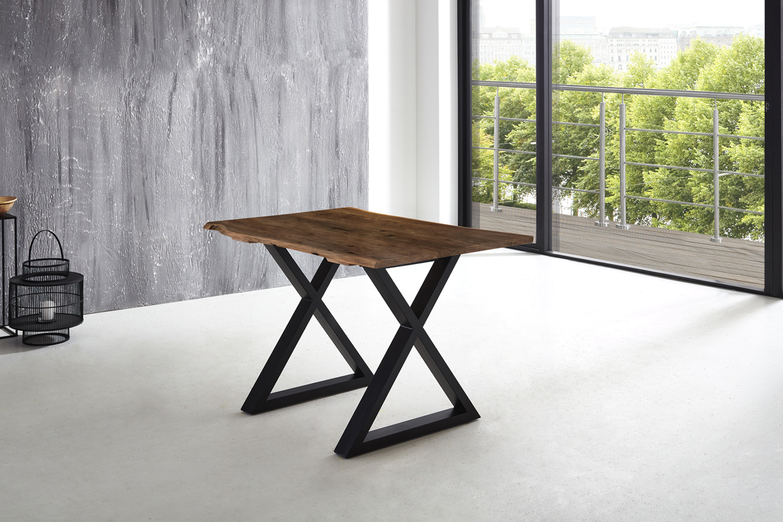 Esstisch Baumkante massiv Akazie nussbaum 120 x 80 X-Gestell schwarz LUBIN