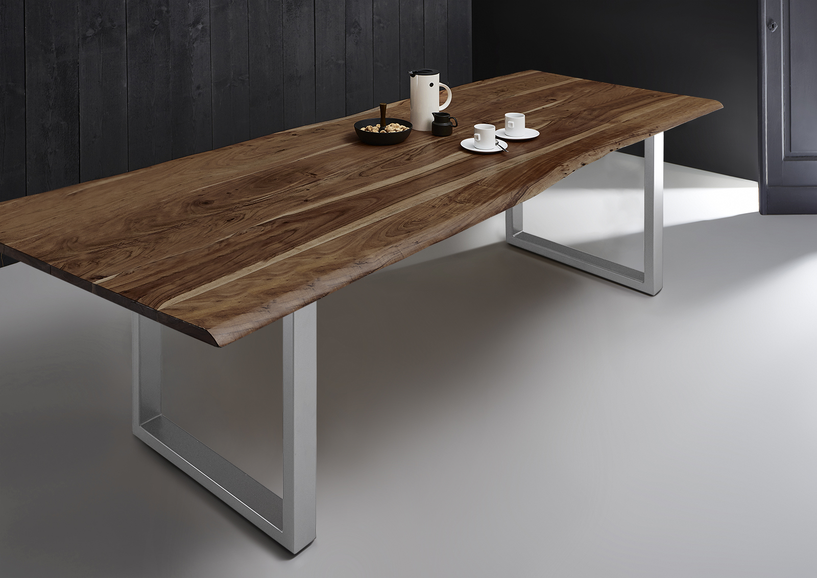 Esstisch Baumkante massiv Akazie nussbaum 280 x 100 U-Gestell silber MILO