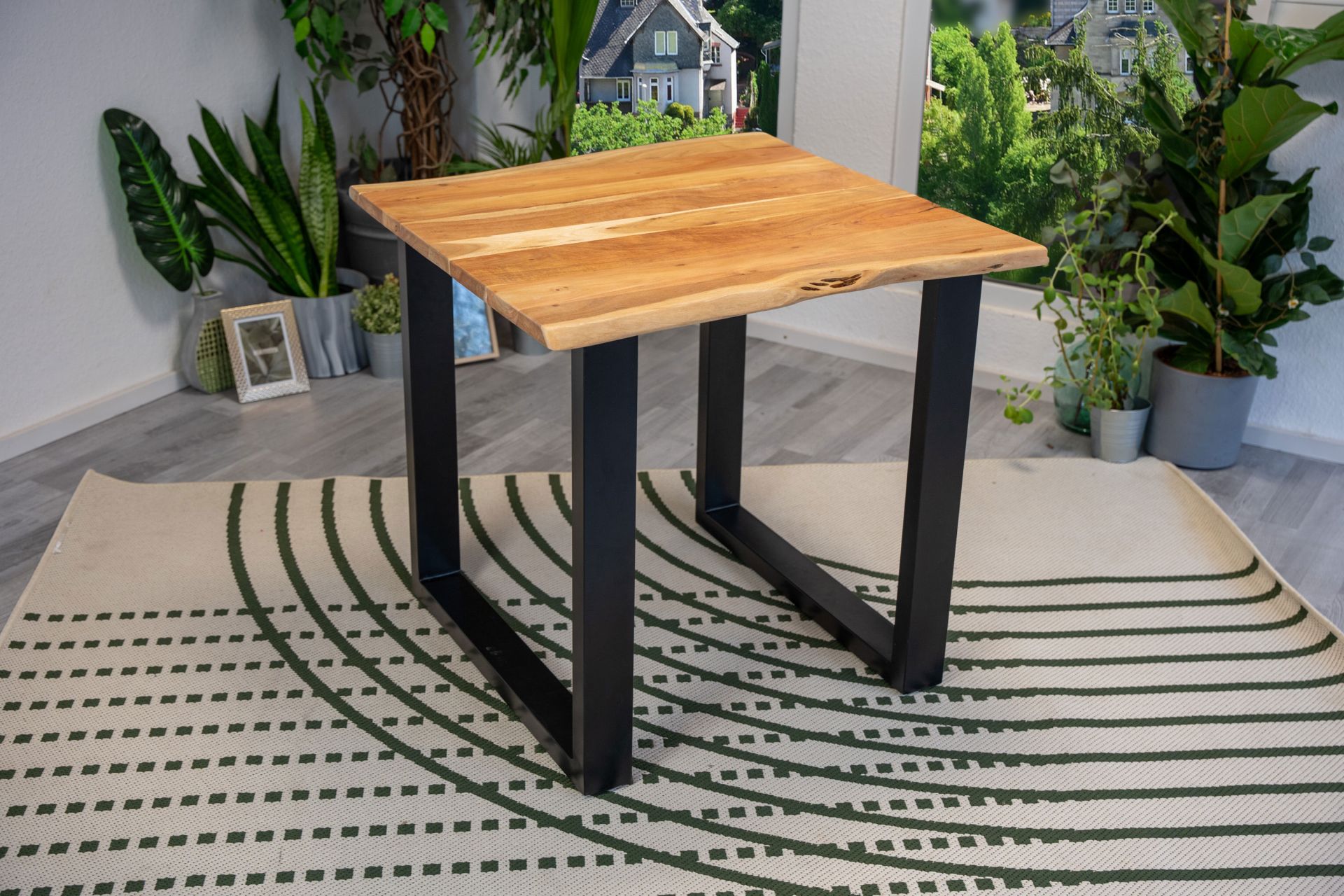 B-Ware Esstisch Baumkante massiv Akazie natur 90 x 90 schwarz MUNDRA – Bild 3