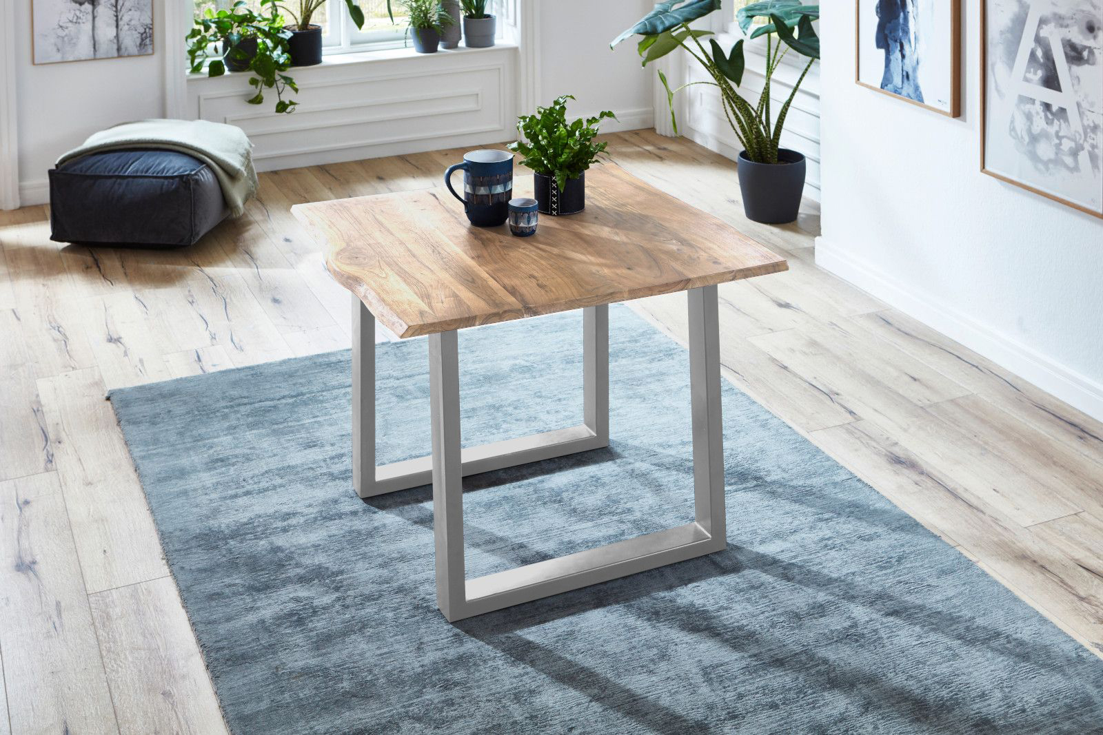 Esstisch Baumkante Akazie eichenfarben 90 x 90 silber NOAH