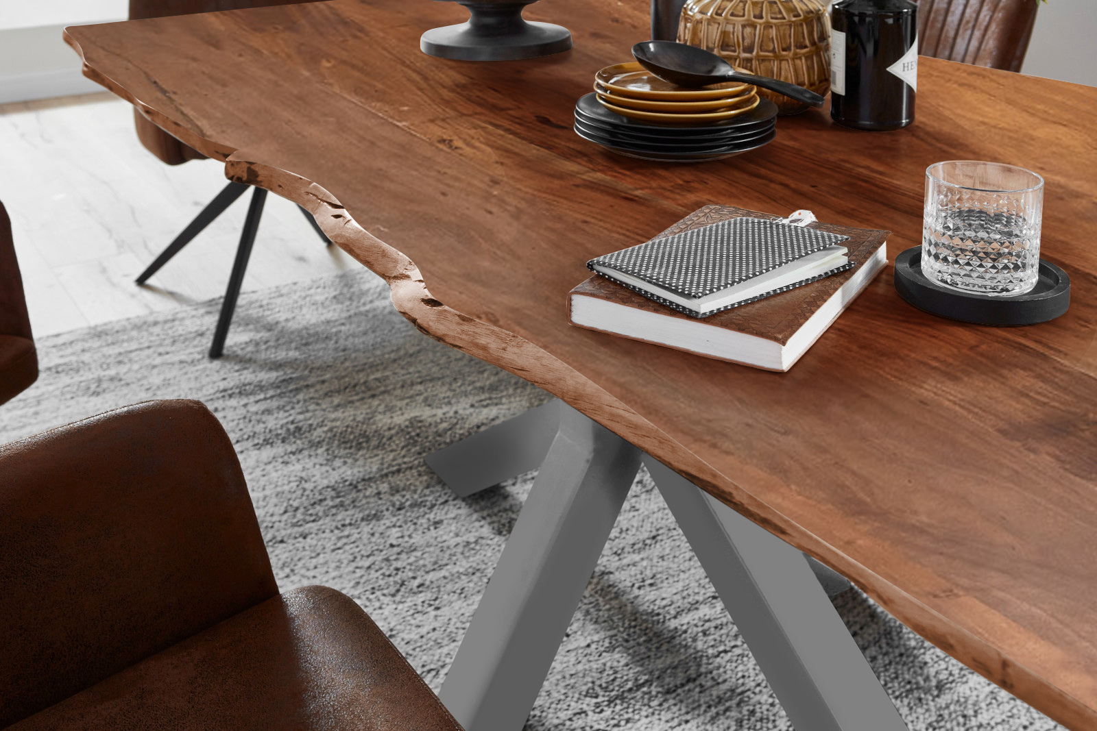 Esstisch Baumkante Akazie Nussbaum 260 x 100 cm silber QUINCY – Bild 4