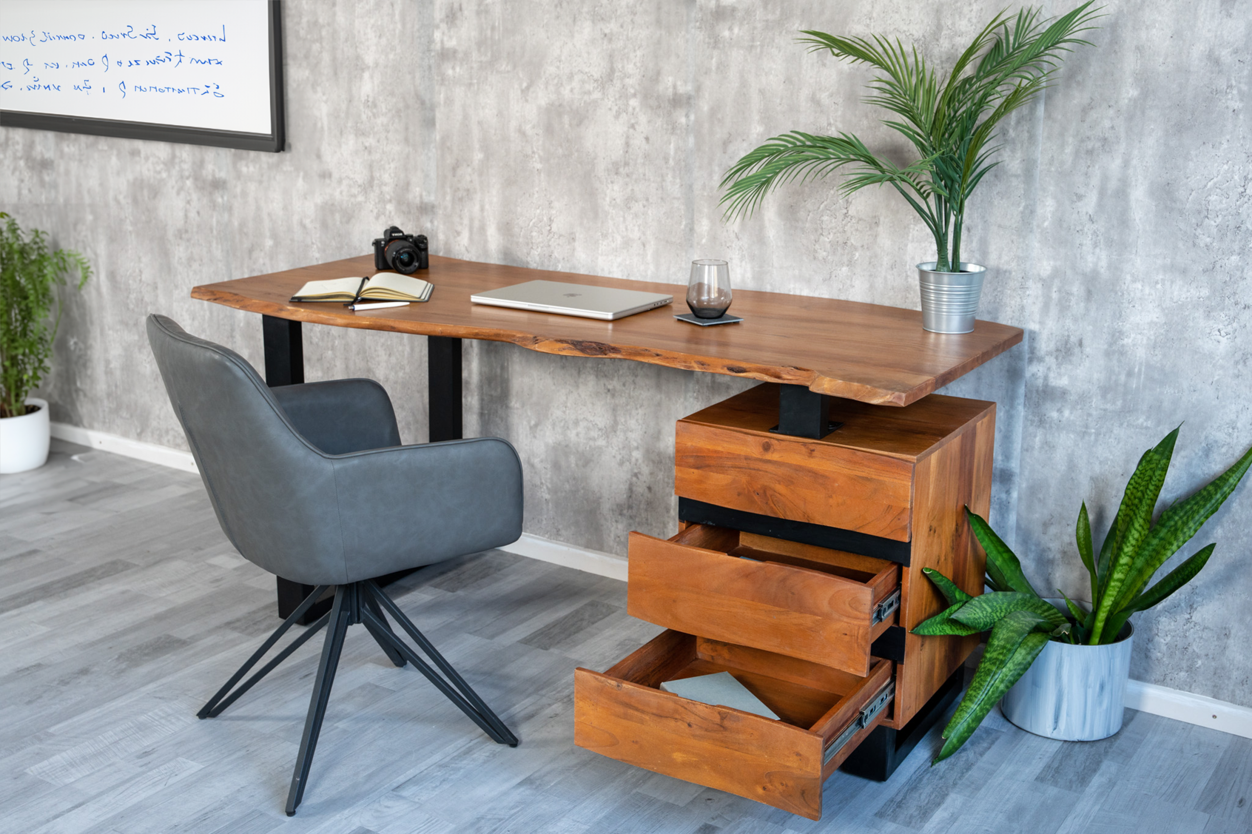 Schreibtisch Baumkante 170 x 70 cm Akazie nussbaum U-Gestell schwarz NARA