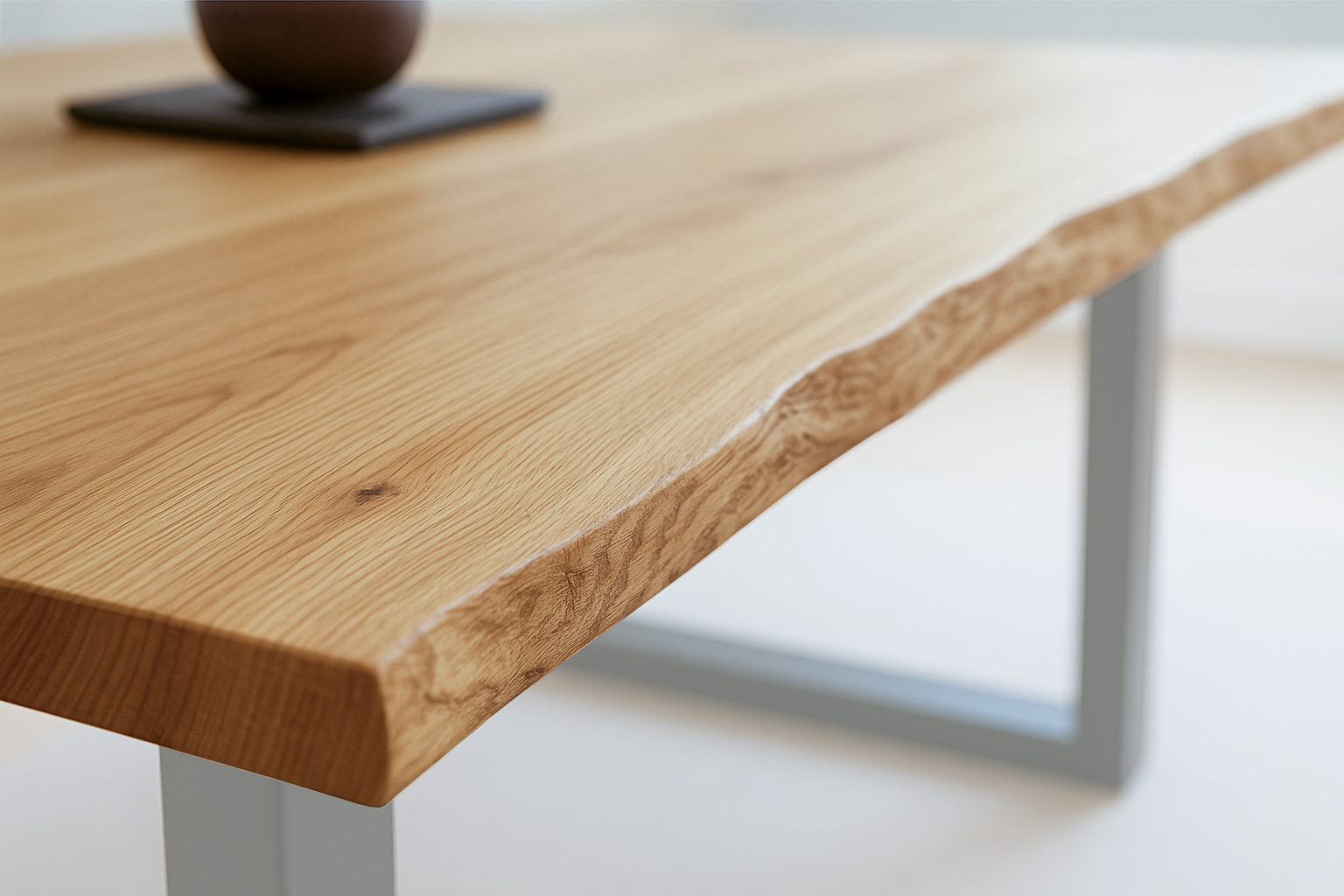 Esstisch Baumkante 180 x 90 cm Wildeiche U-Gestell silber SERRA – Bild 6