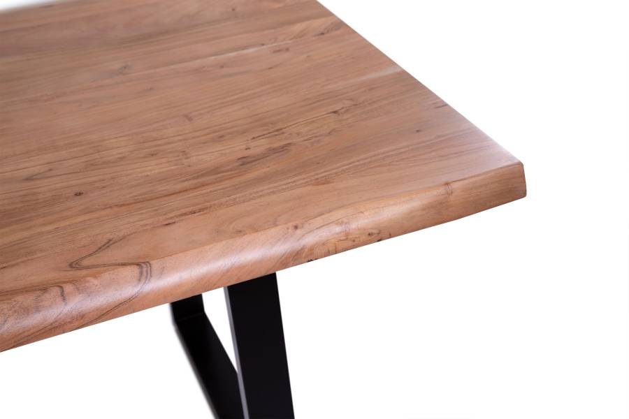 SAM_NEU-Esszimmer-Baumkante-Tische-Valin-BKT-natur-schwarz-300-BKT_Valin_05-1