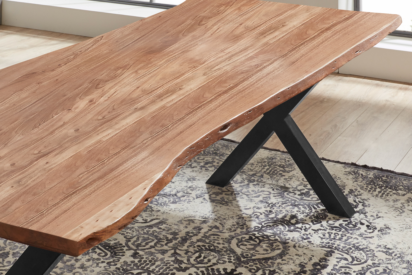 Esstisch Baumkante massiv Akazie natur 220 x 100 schwarz XANTEN – Bild 4