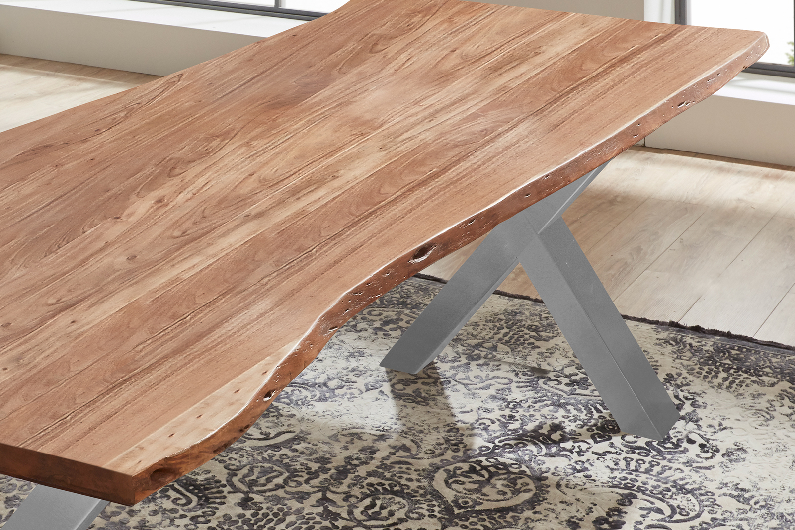 Esstisch Baumkante massiv Akazie natur 240 x 100 silber XANTEN – Bild 5