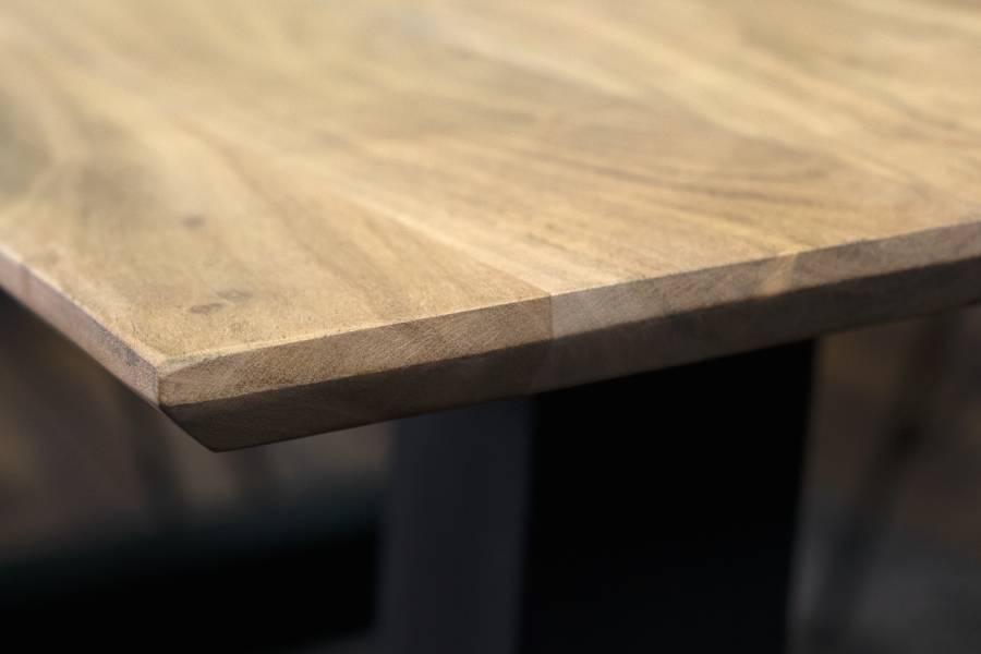 SAM_NEU-Esszimmer-Esszimmertische-Amalie_Schweizerkante-A-Gestell-220-Amalie_A_Gestell_220_07