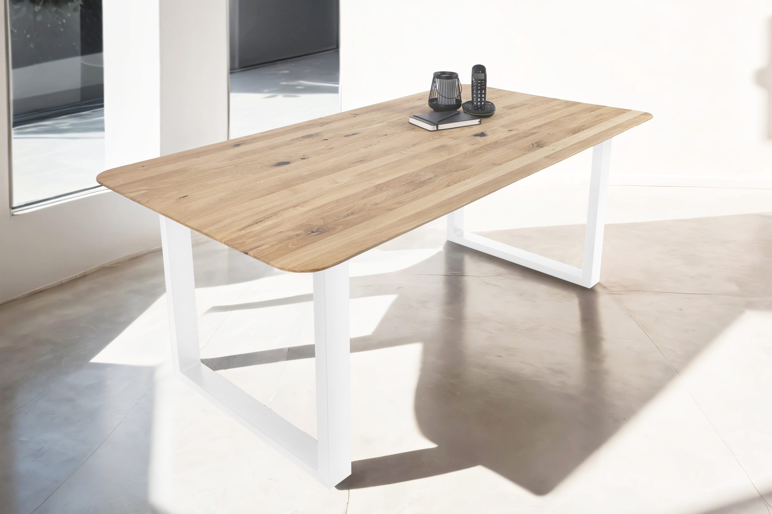 Esszimmertisch Schweizer Kante / runde Ecken massiv & geölt Eiche 160x85 weiß U-Gestell Lotte