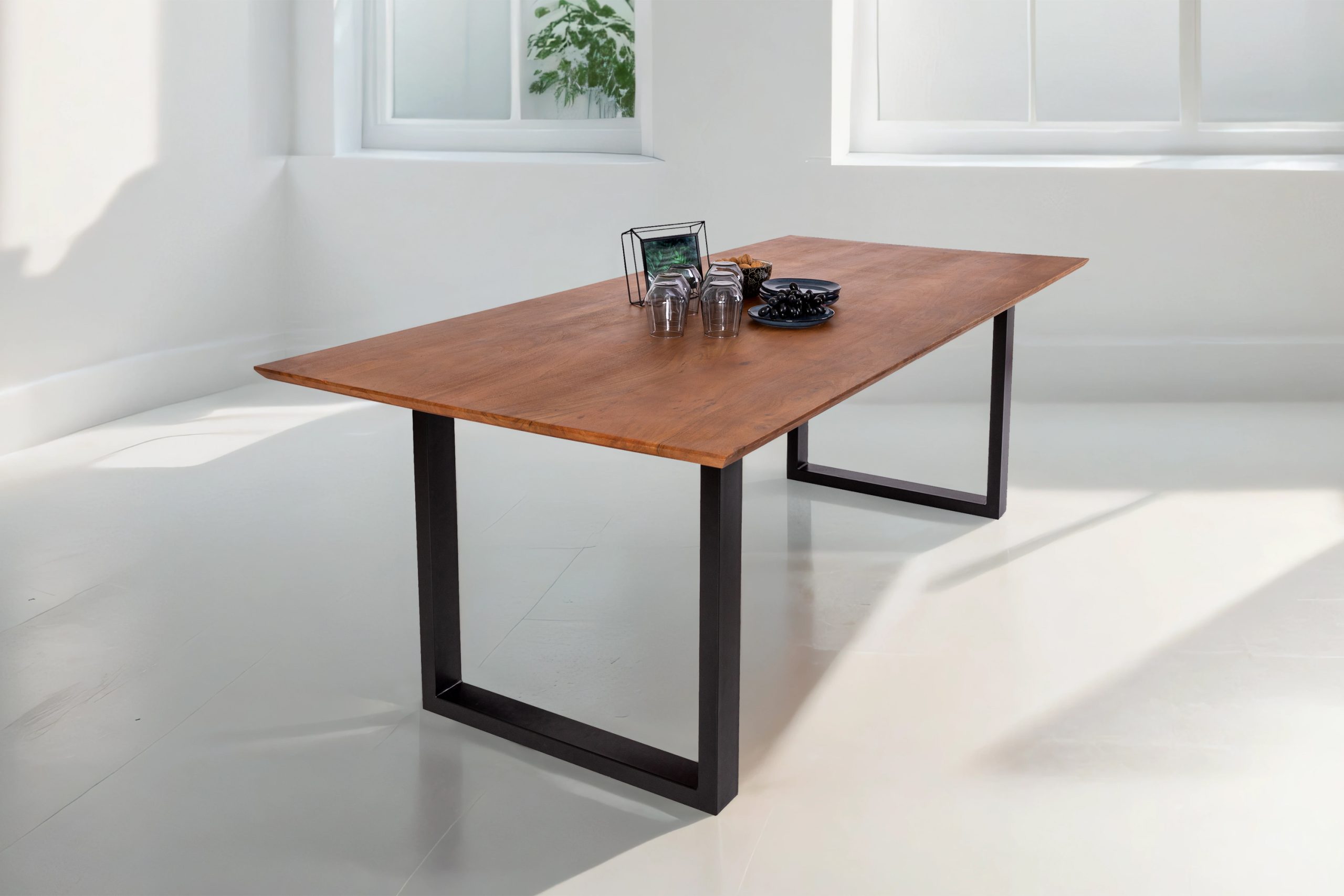 Esstisch 220x100cm Akazie massiv nussbaum Schweizer Kante U-Gestell ATLANTA