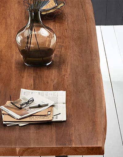 Qualität beim Esstisch durch Massivholz