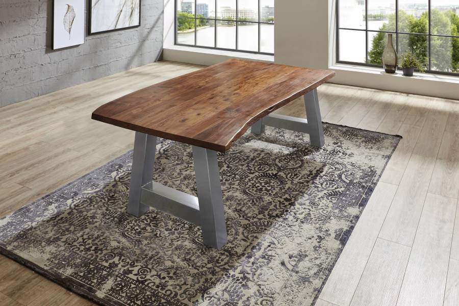 SAM_NEU-Esszimmer-Baumkante-Tische-Athen-Nussbaum-140-Athen_Nussbaum_140_silber_01-6