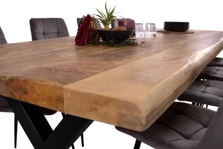 SAM_NEU-Esszimmer-Baumkante-Tische-Cali_aufgedoppelt-X_Gestell-mango-schwarz-300-BKT_Cali_mango_rough_04