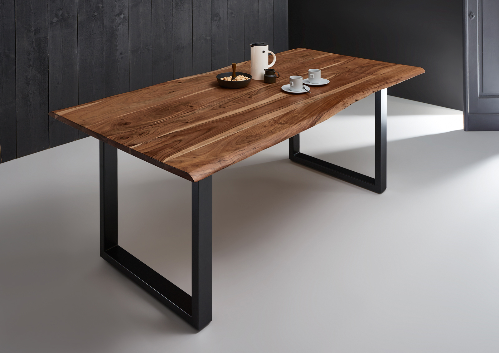 Esstisch Baumkante massiv Akazie nussbaum 180 x 90 U-Gestell schwarz MILO