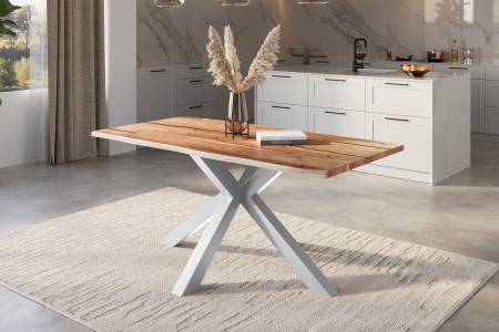 Baumkantentisch Akazie natur mit schwarzen Resin-Adern 180 x 90 cm Spider-Gestell silber POLLY