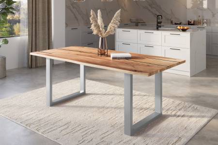 Baumkantentisch Akazie natur mit schwarzen Resin-Adern 220 x 100 cm U-Gestell silber POLLY