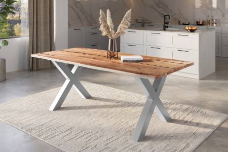 Baumkantentisch Akazie natur mit schwarzen Resin-Adern 220 x 100 cm X-Gestell silber POLLY