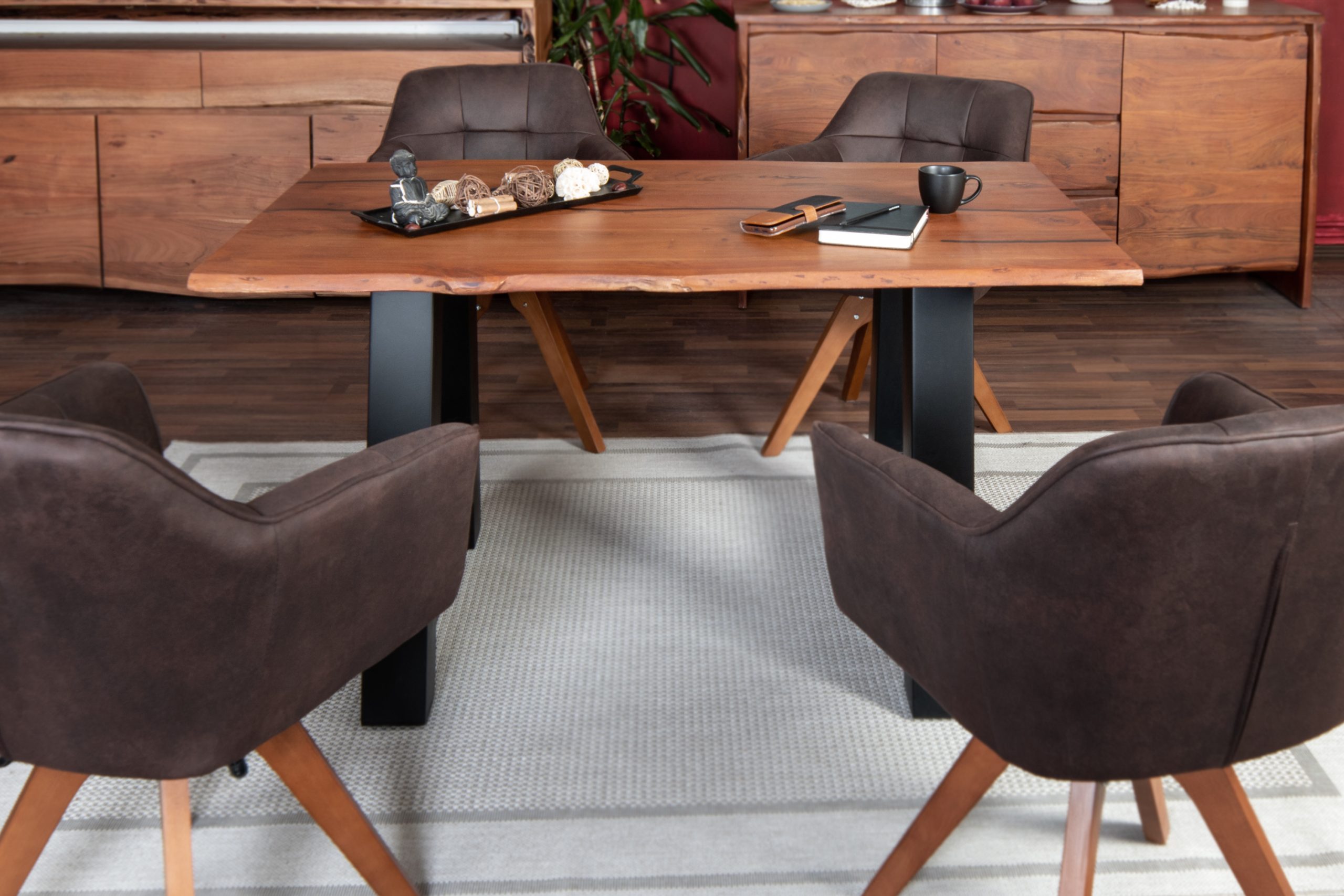 Baumkantentisch Akazie nussbaum mit schwarzen Resin-Adern 120 x 80 A-Gestell schwarz POLLY – Bild 6