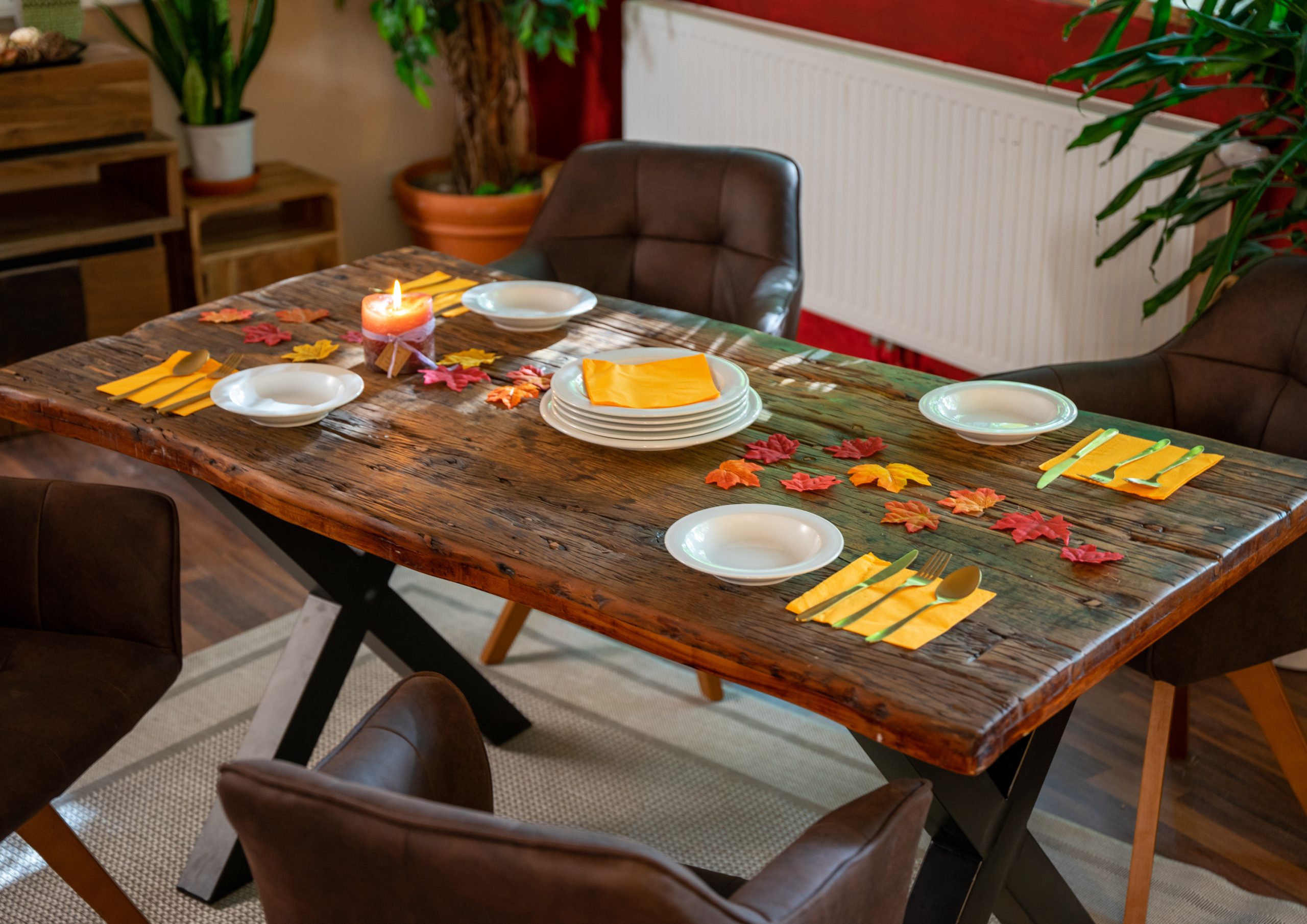 Baumkantentisch Rough Wood Platte 200 x 100 cm X-Gestell schwarz RAMON – Bild 4