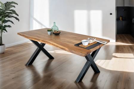 Esstisch Baumkante Akazie massiv Natur 160 x 85 cm X-Gestell schwarz TOMASO